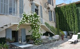 Le Petit Chateau